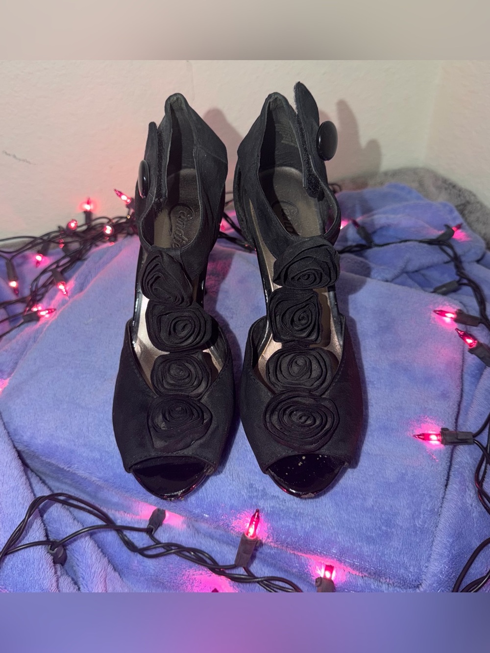 Candie's Black Floral Accent Peep-Toe Heels